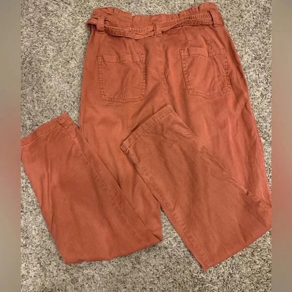 Maurice’s Rust pants with paper bag waist and belt - Picture 3 of 11